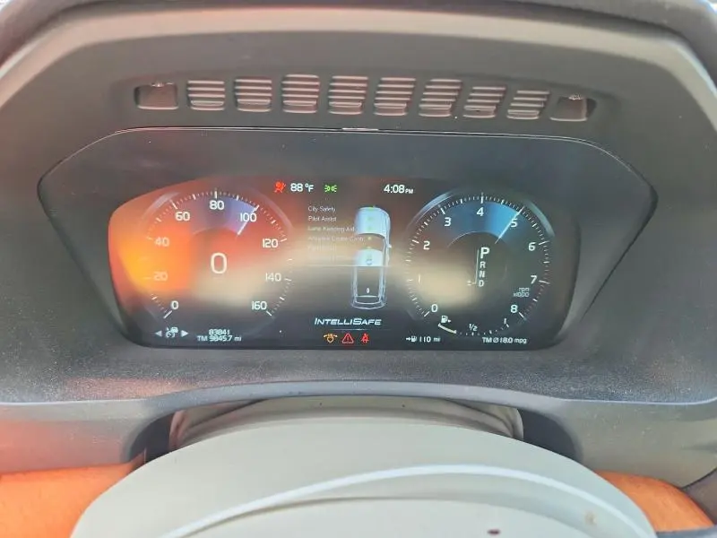 2021 VOLVO XC90 T5 MOMENTUM  