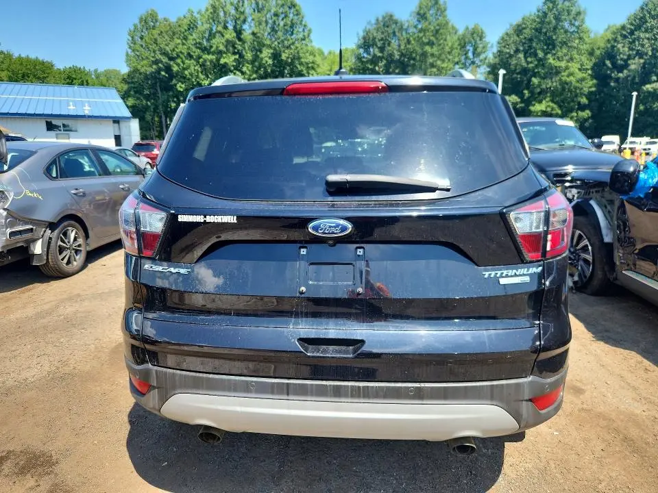 2017 FORD ESCAPE TITANIUM  