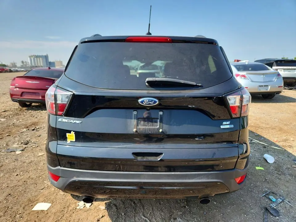2018 FORD ESCAPE SE  