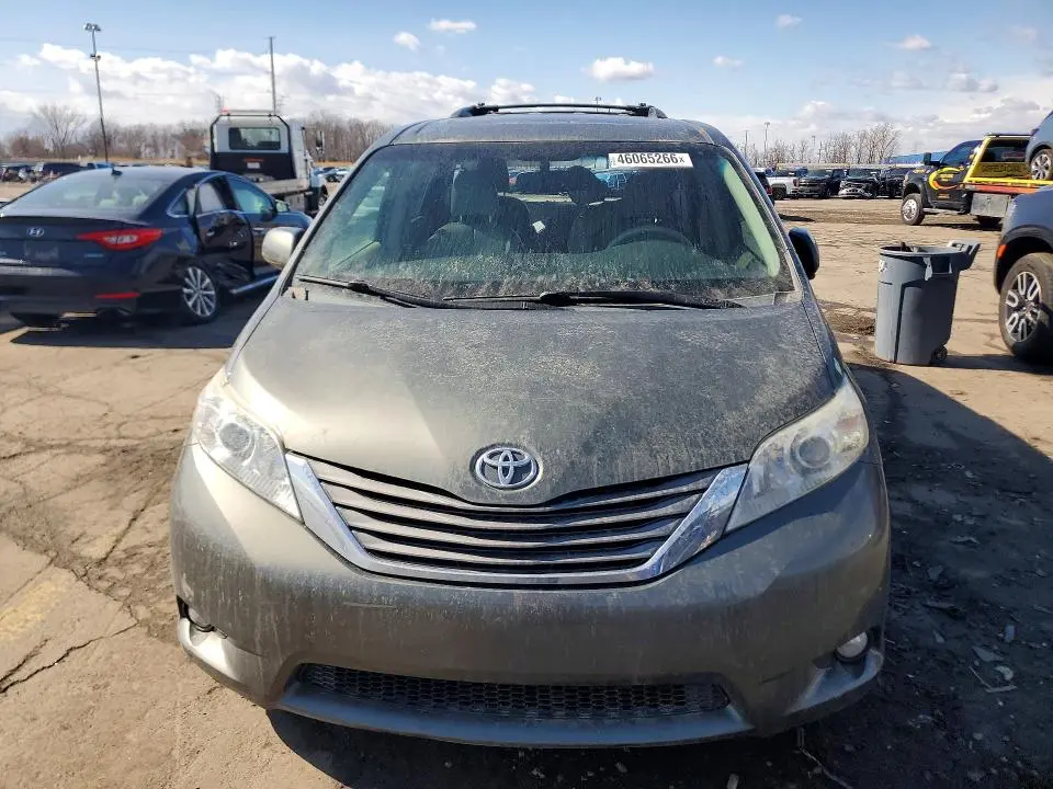 2011 TOYOTA SIENNA XLE 8-PASSENGER  