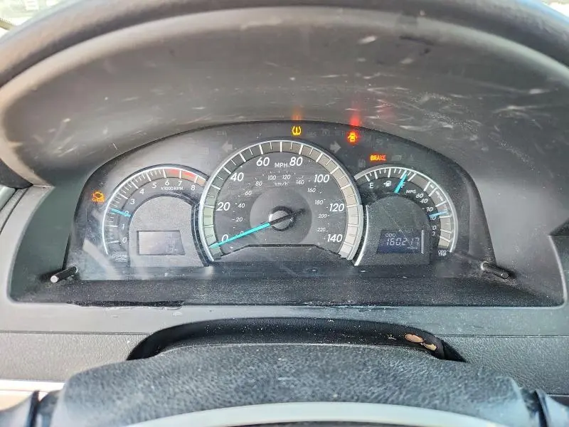2013 TOYOTA CAMRY SE  