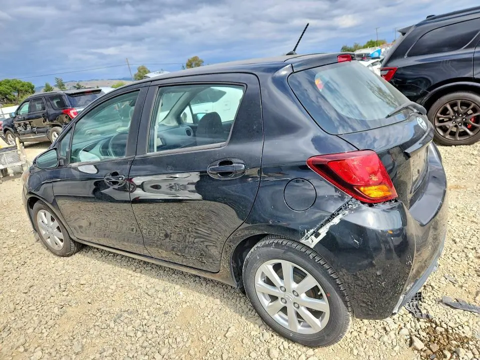 2017 TOYOTA YARIS 5-DOOR LE  