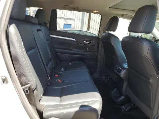 2015 TOYOTA HIGHLANDER XLE  