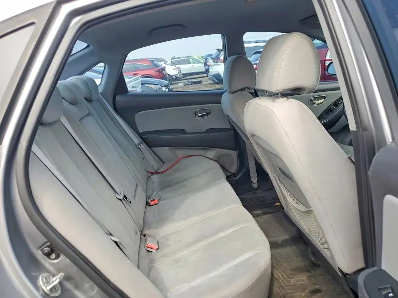 2010 HYUNDAI ELANTRA SE  