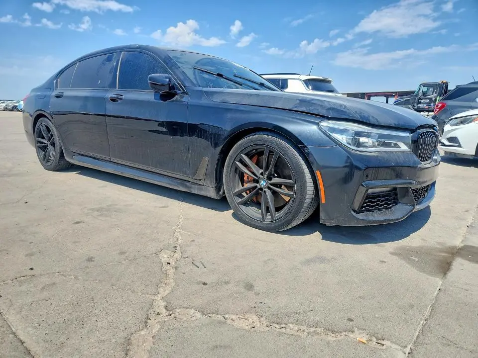 2019 BMW 750 XI  