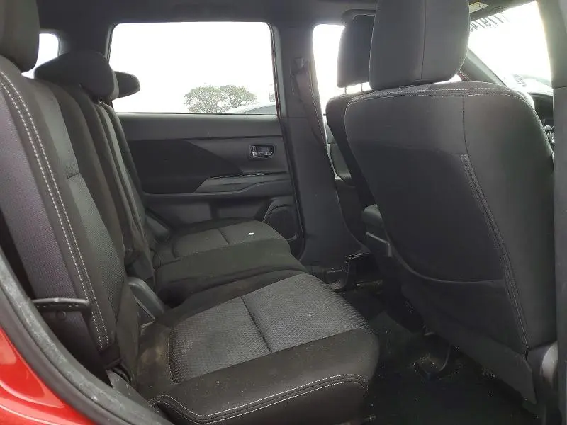 2018 MITSUBISHI OUTLANDER SE  