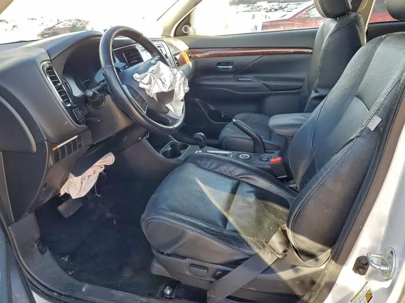 2014 MITSUBISHI OUTLANDER SE  