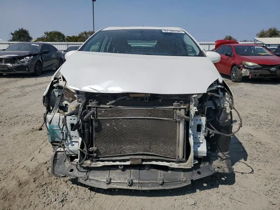 2010 TOYOTA PRIUS V  