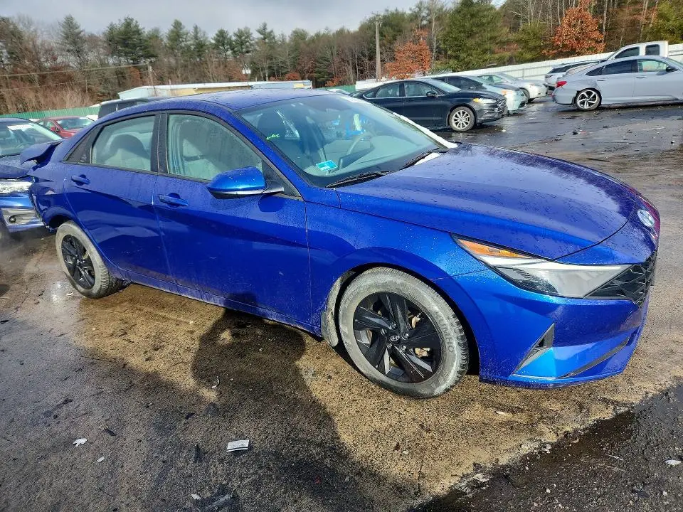 2023 HYUNDAI ELANTRA SEL  