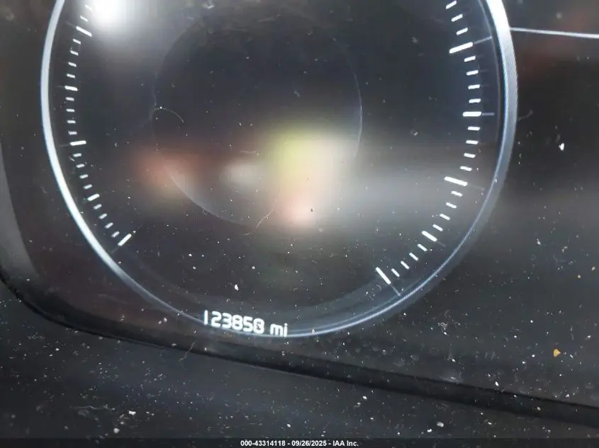 2017 VOLVO XC90 T6 MOMENTUM