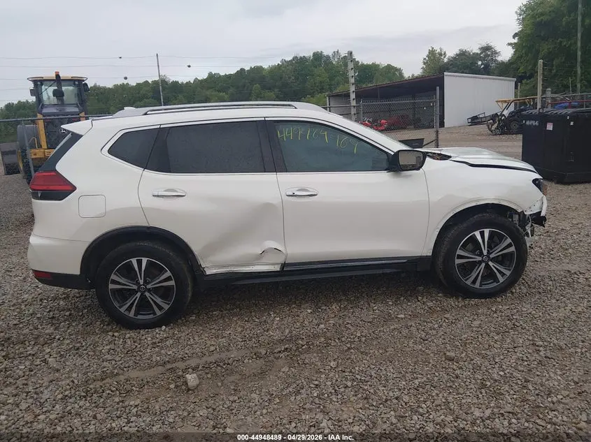 2017 NISSAN ROGUE SL