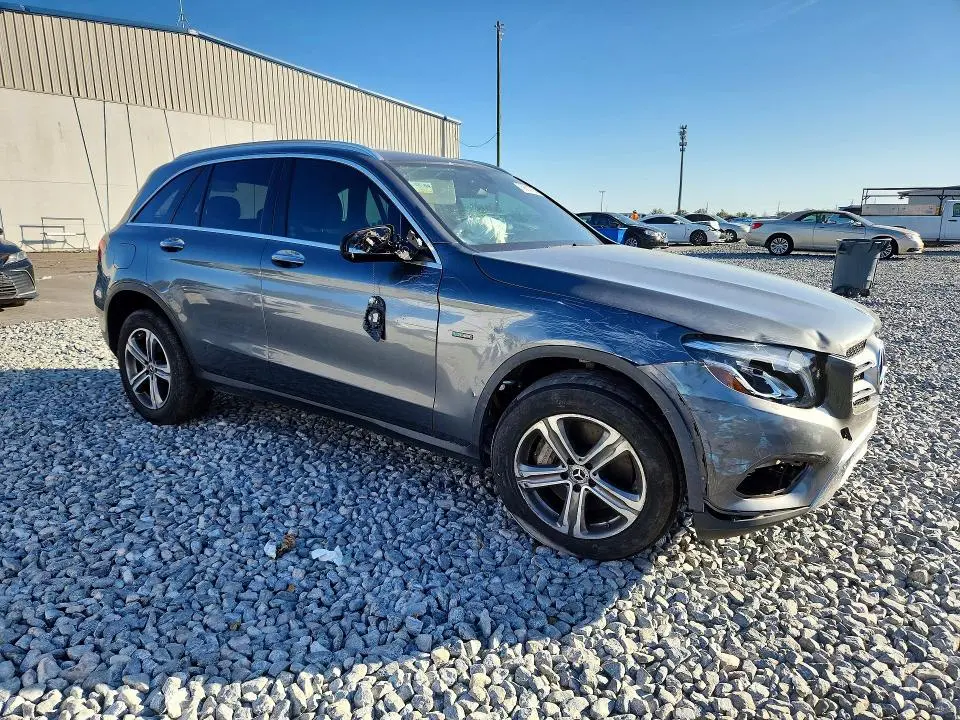 2019 MERCEDES-BENZ GLC 350E  