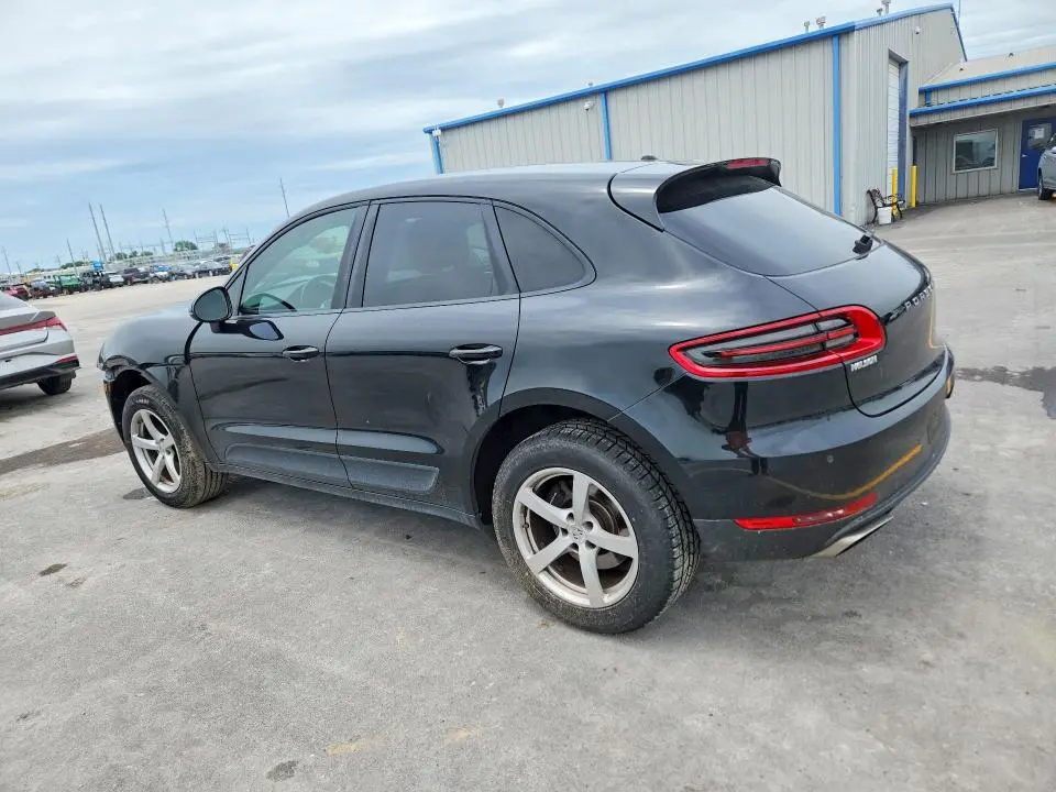 2017 PORSCHE MACAN   
