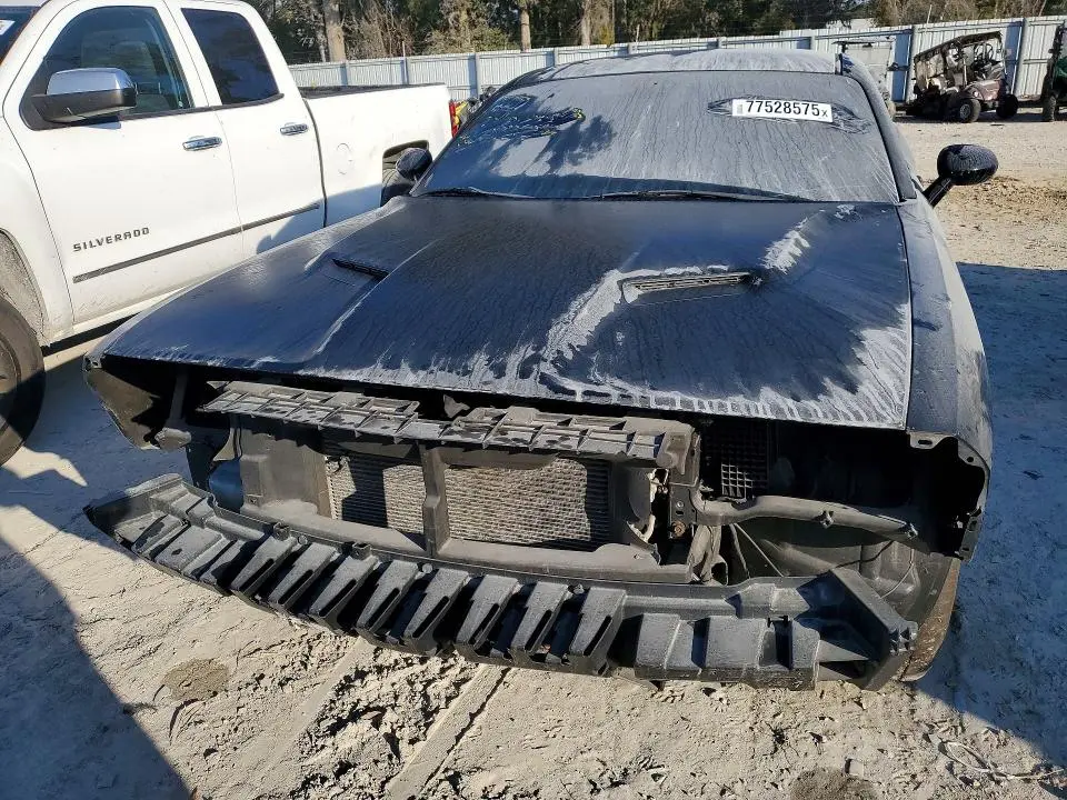 2015 DODGE CHALLENGER SXT  