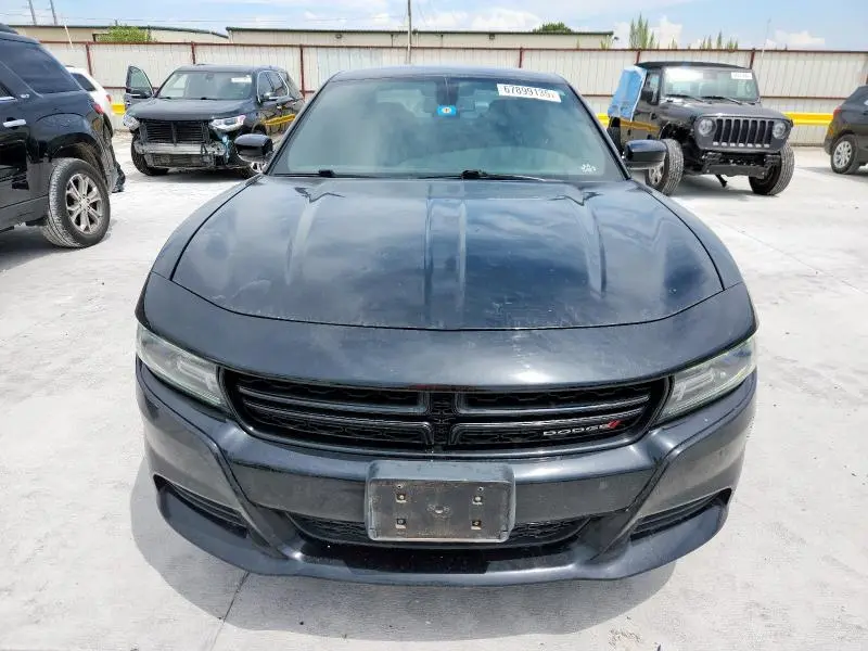 2017 DODGE CHARGER SXT  