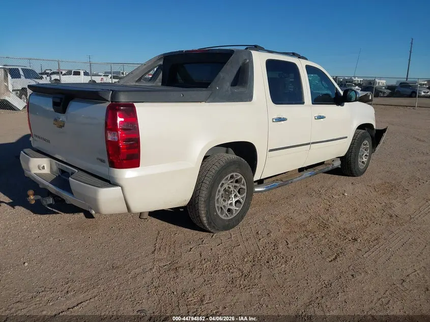 2011 CHEVROLET AVALANCHE 1500 LTZ