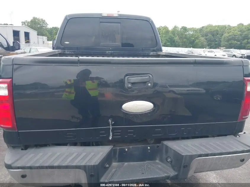 2012 FORD F-250 LARIAT