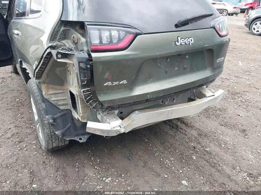 2019 JEEP CHEROKEE LATITUDE 4X4