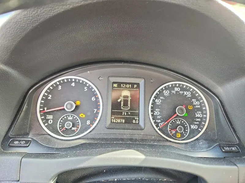 2015 VOLKSWAGEN TIGUAN S  