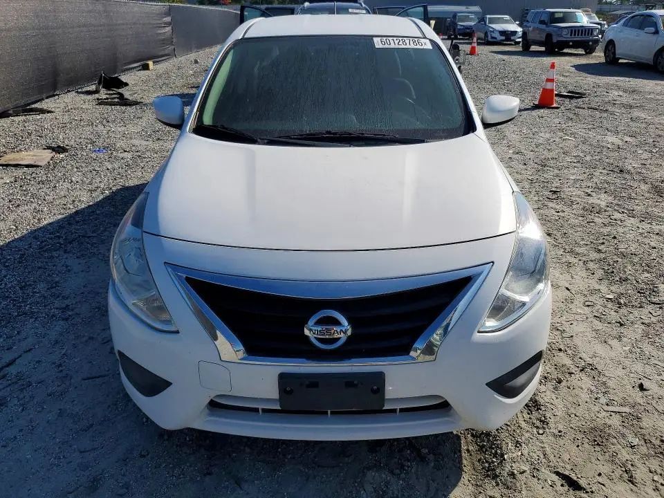 2019 NISSAN VERSA SV  