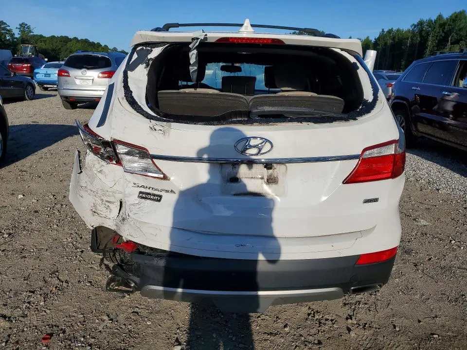 2016 HYUNDAI SANTA FE SE  
