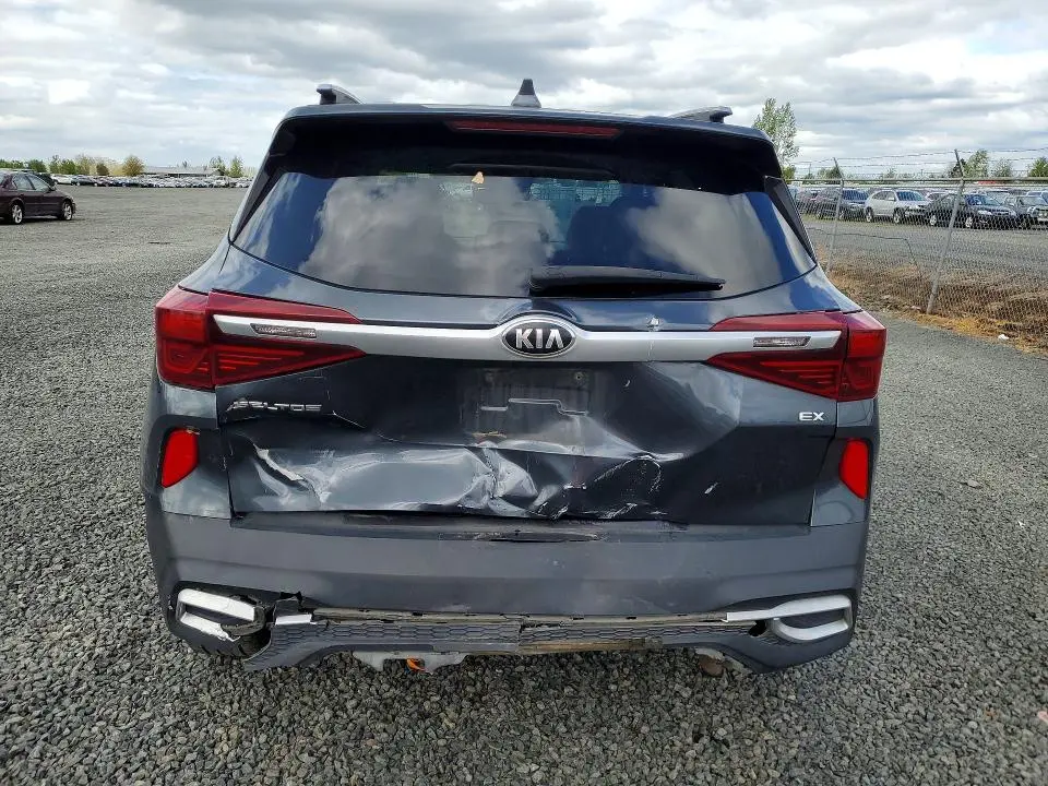 2021 KIA SELTOS EX  