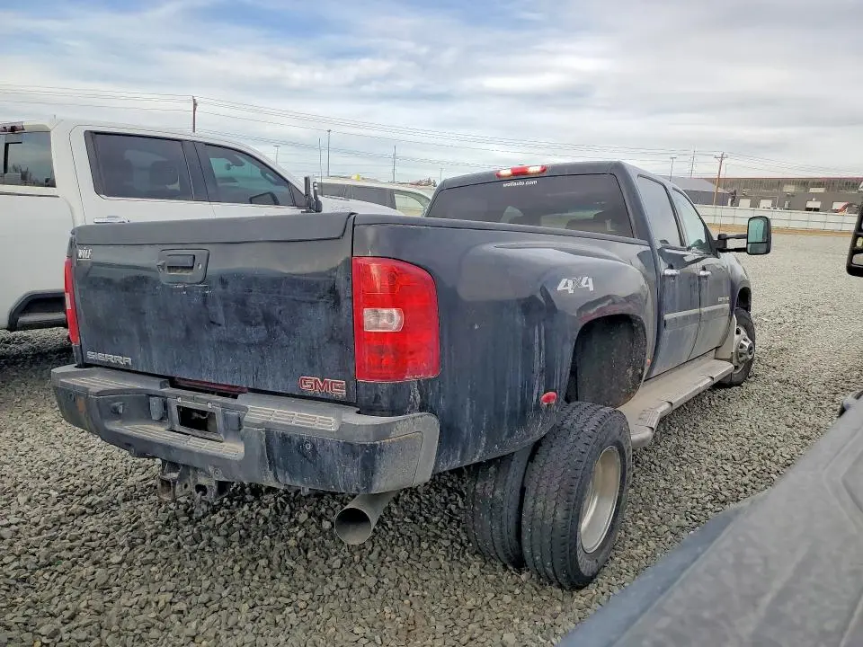 2013 GMC SIERRA K3500 DENALI  