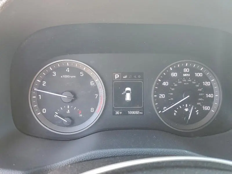 2016 HYUNDAI TUCSON SE  