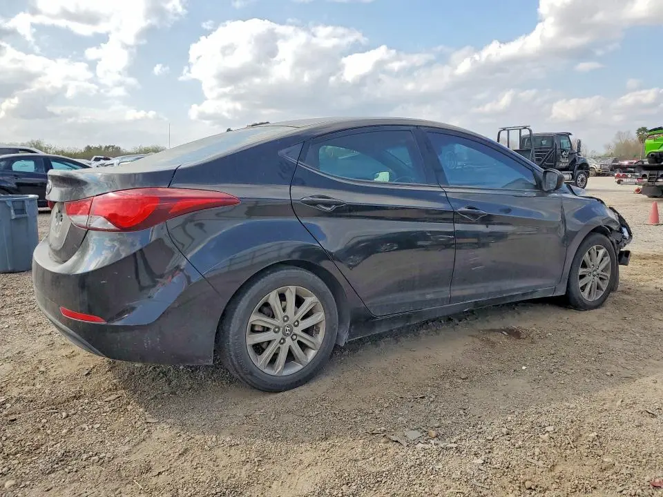 2014 HYUNDAI ELANTRA SE  