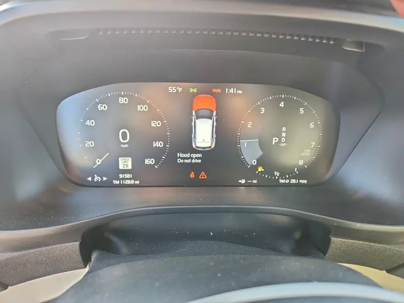 2020 VOLVO XC40 T5 MOMENTUM  