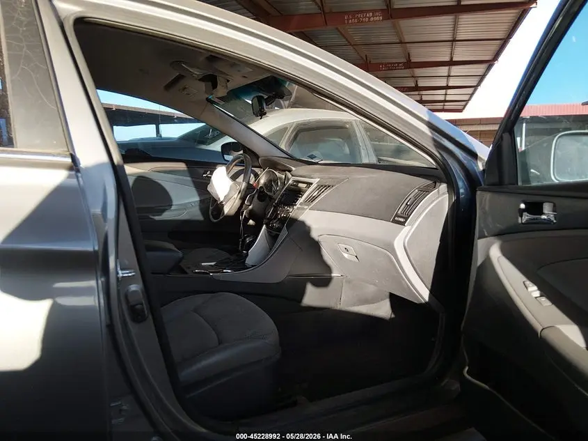 2013 HYUNDAI SONATA SE