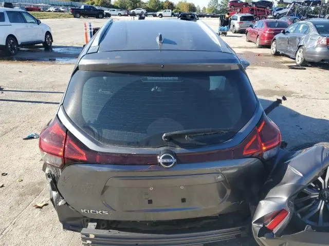 2024 NISSAN KICKS SV  