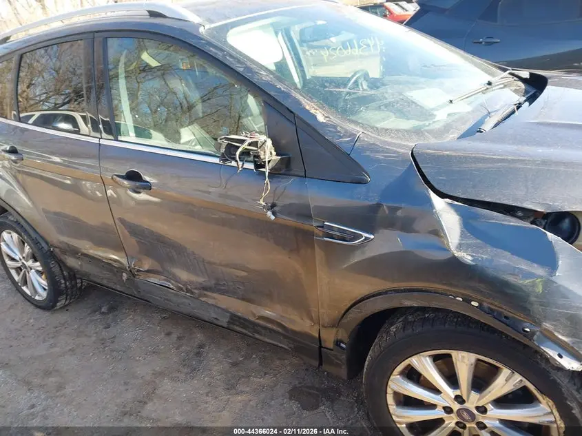 2017 FORD ESCAPE TITANIUM