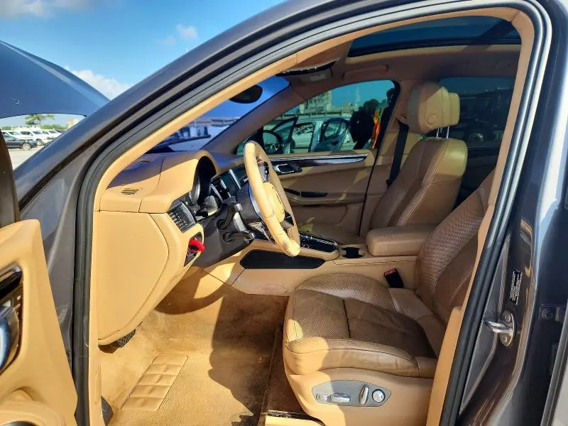 2016 PORSCHE MACAN S  