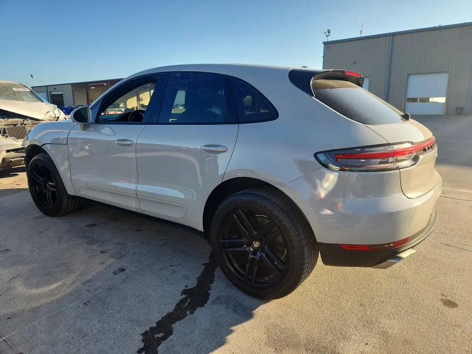 2021 PORSCHE MACAN   