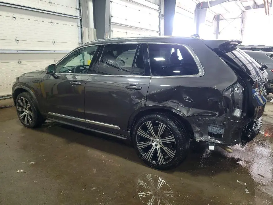 2023 VOLVO XC90 PLUS  