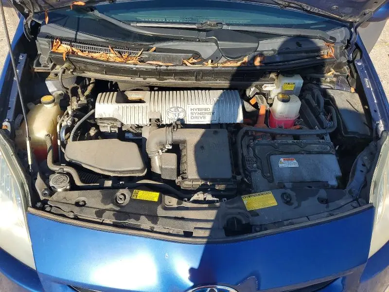 2010 TOYOTA PRIUS III  