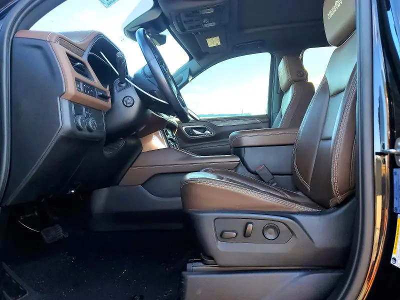 2023 CHEVROLET SUBURBAN 6.2L V8  HIGH COUNTRY