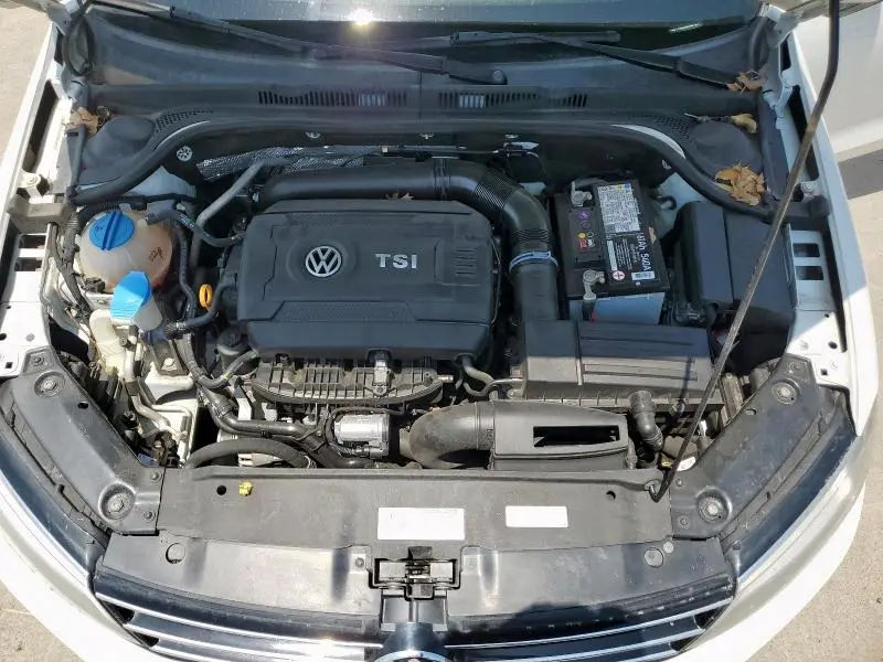2016 VOLKSWAGEN JETTA SPORT  