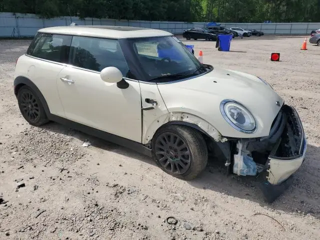 2018 MINI COOPER 