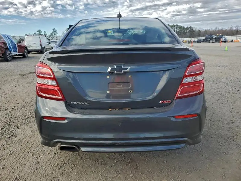 2019 CHEVROLET SONIC LT  