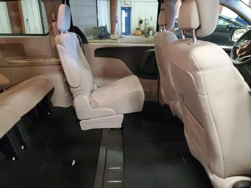 2012 DODGE GRAND CARAVAN SE  