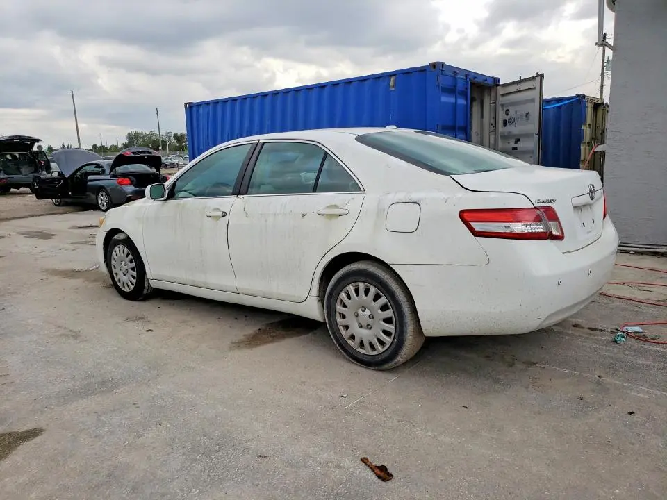 2010 TOYOTA CAMRY BASE  