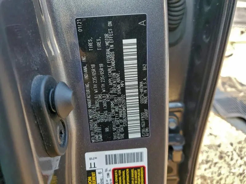 2021 TOYOTA HIGHLANDER L  