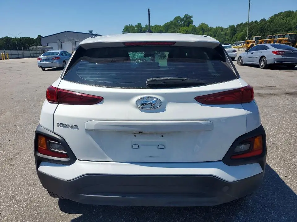 2021 HYUNDAI KONA SE  