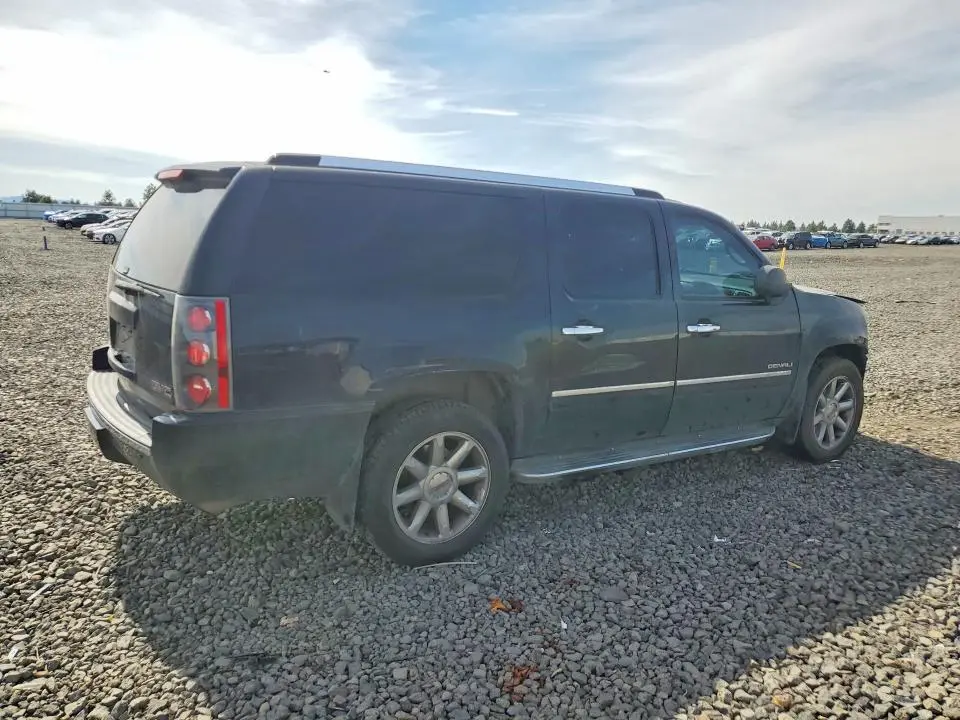 2010 GMC YUKON XL DENALI  