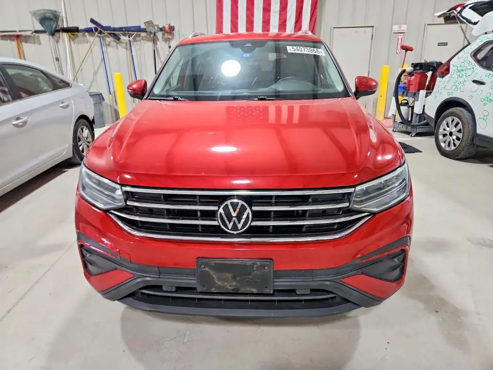 2022 VOLKSWAGEN TIGUAN SE  