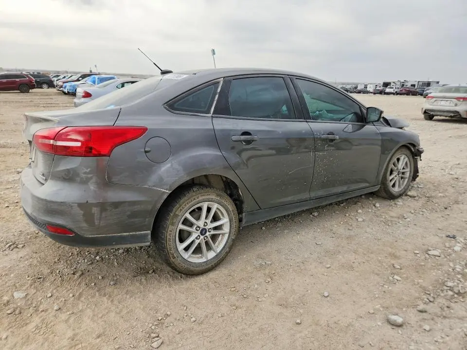 2016 FORD FOCUS SE  