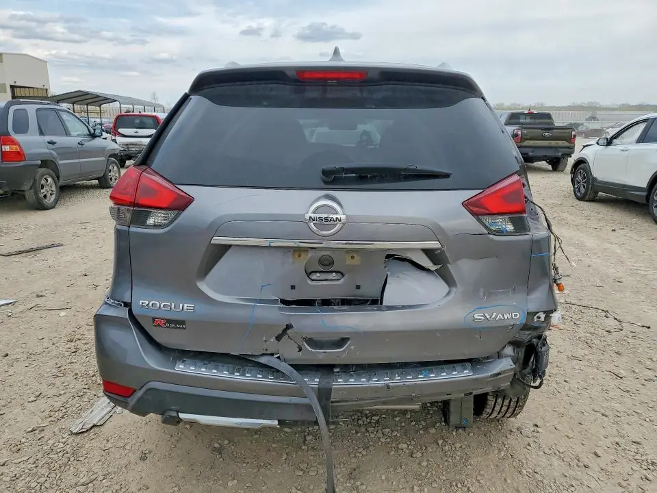 2018 NISSAN ROGUE SV  