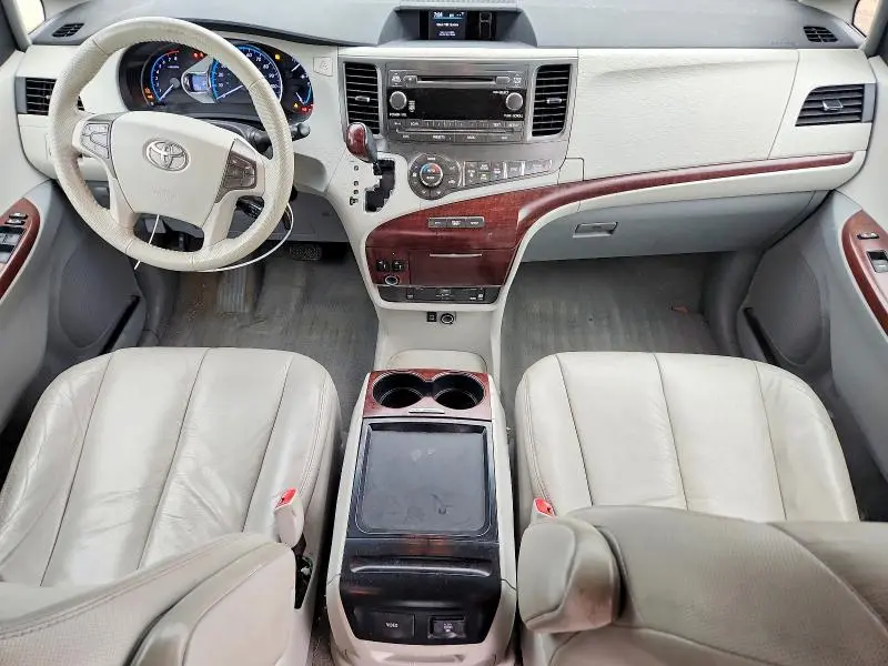 2011 TOYOTA SIENNA XLE 8-PASSENGER  